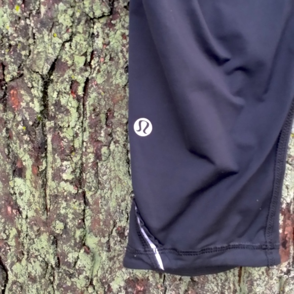 LULULEMON ATHLETICA Cropped Leggings Blk+Grey - Picture 2 of 6